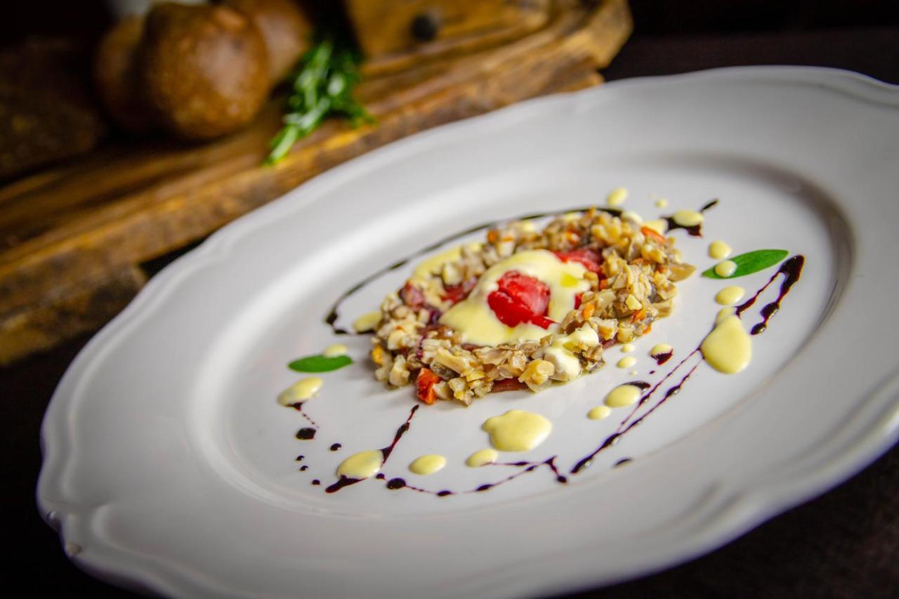Hotel Petit Dahu - Chambres Et Restaurant Cogne Dış mekan fotoğraf