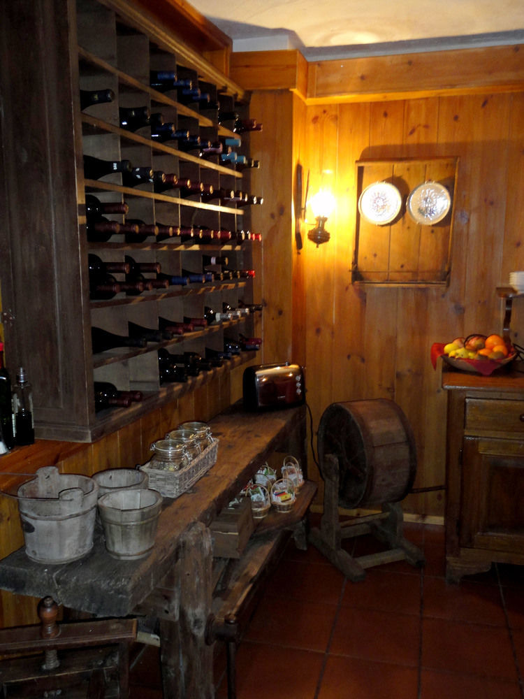 Hotel Petit Dahu - Chambres Et Restaurant Cogne Dış mekan fotoğraf